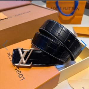 Elegant Black Crocodile-Embossed Leather Belt with Initial Buckle