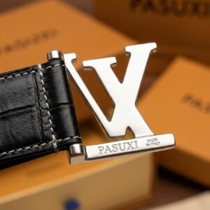 Elegant Black Crocodile-Embossed Leather Belt with Initial Buckle